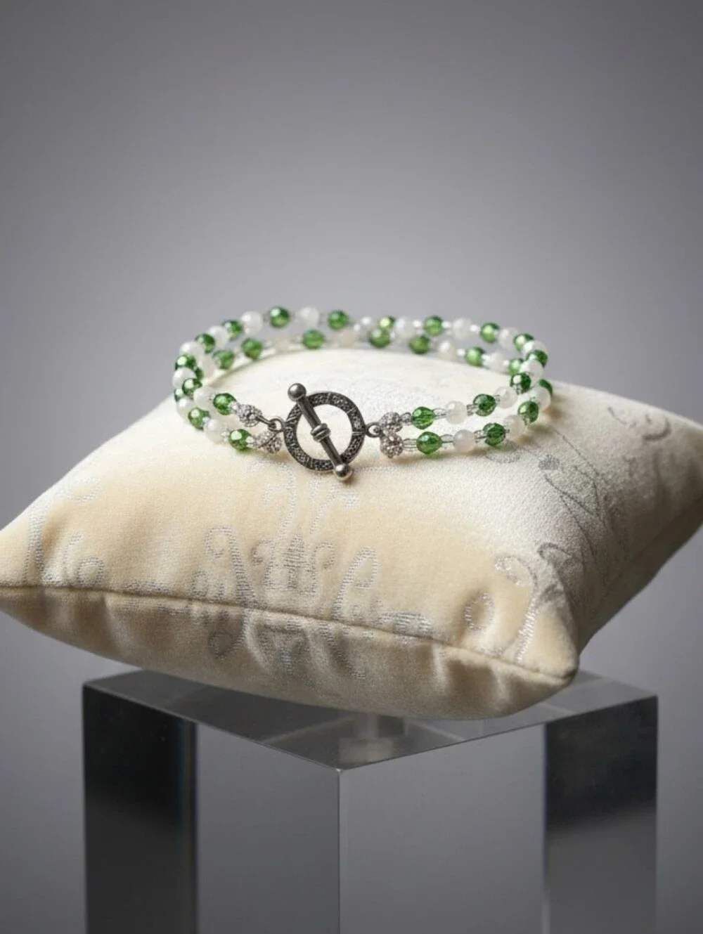 NWT Elegant Green and Silver Childs Bracelet